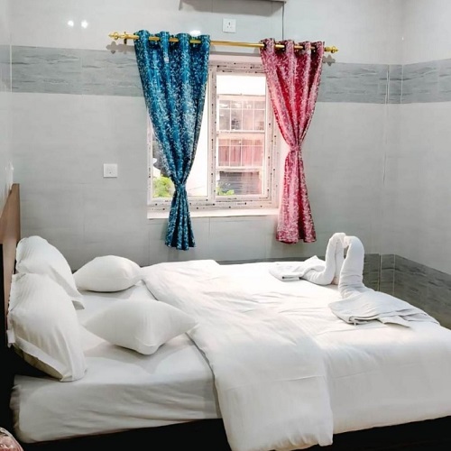 Hotel Mirka Plaza,3 star hotel in Bhubaneswar,3 star hotel in Bapuji Nagar,Best 3 star hotel Bhubaneswar,Affordable hotel in Bhubaneswar,Best hotels near Bhbaneshwar Airport,Best hotels near Bhbaneshwar Railway Station,hotels near me bhubaneswar,hotels near me bhubaneswar airport,hotels near me bhubaneswar railway station,3 star hotel near me bhubaneswar Odisha.